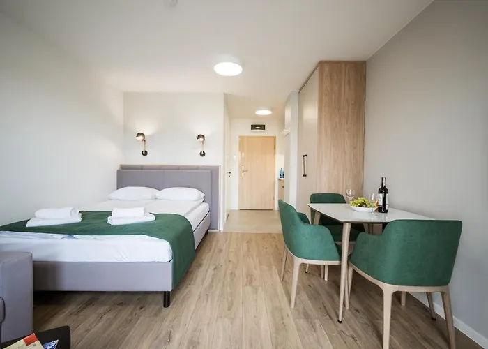 Marina Zoo アパートホテル