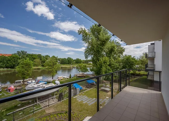 アパートホテル Marina Zoo